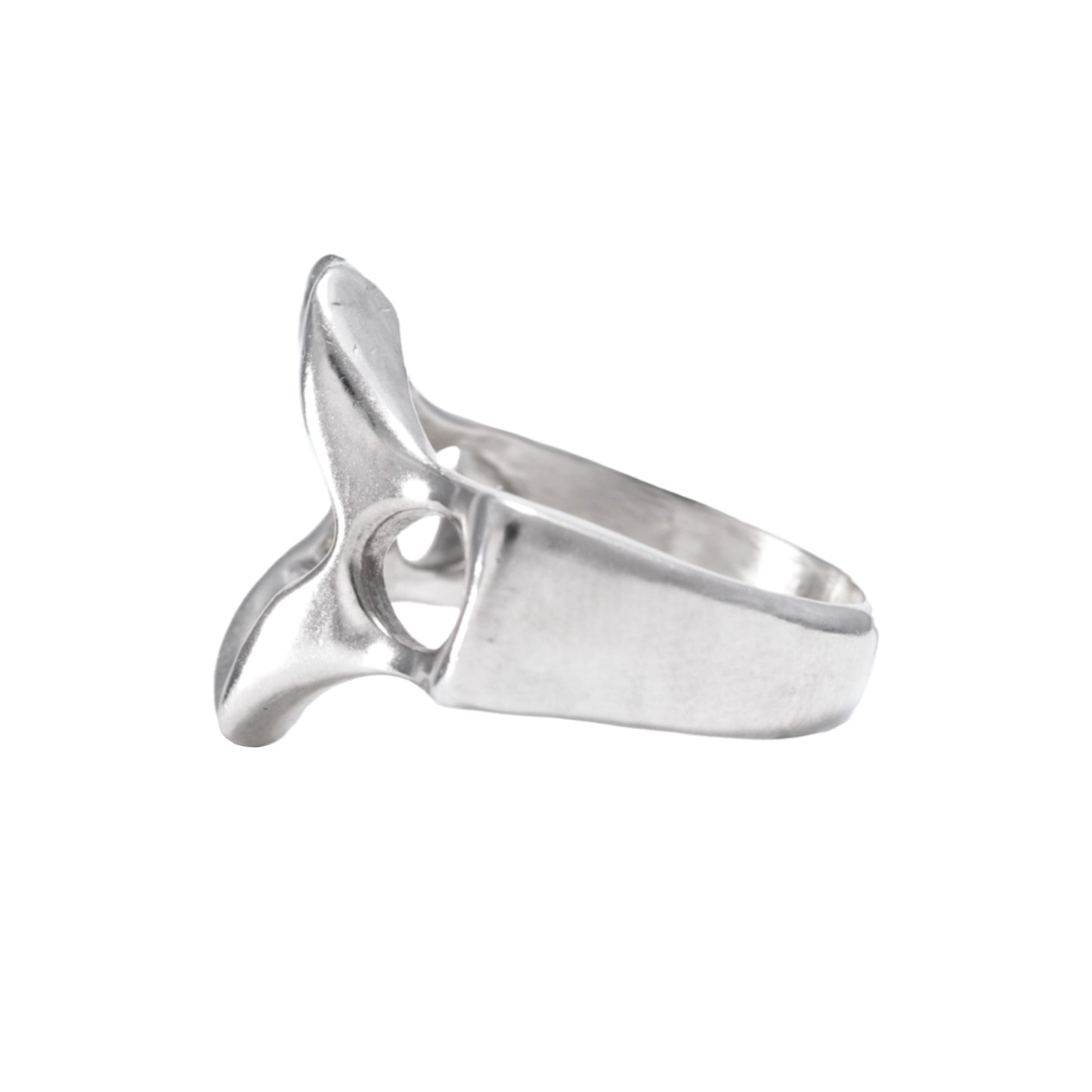 Beso Ring side view handmade in 925 Sterling Silver by BÚMBUNER
