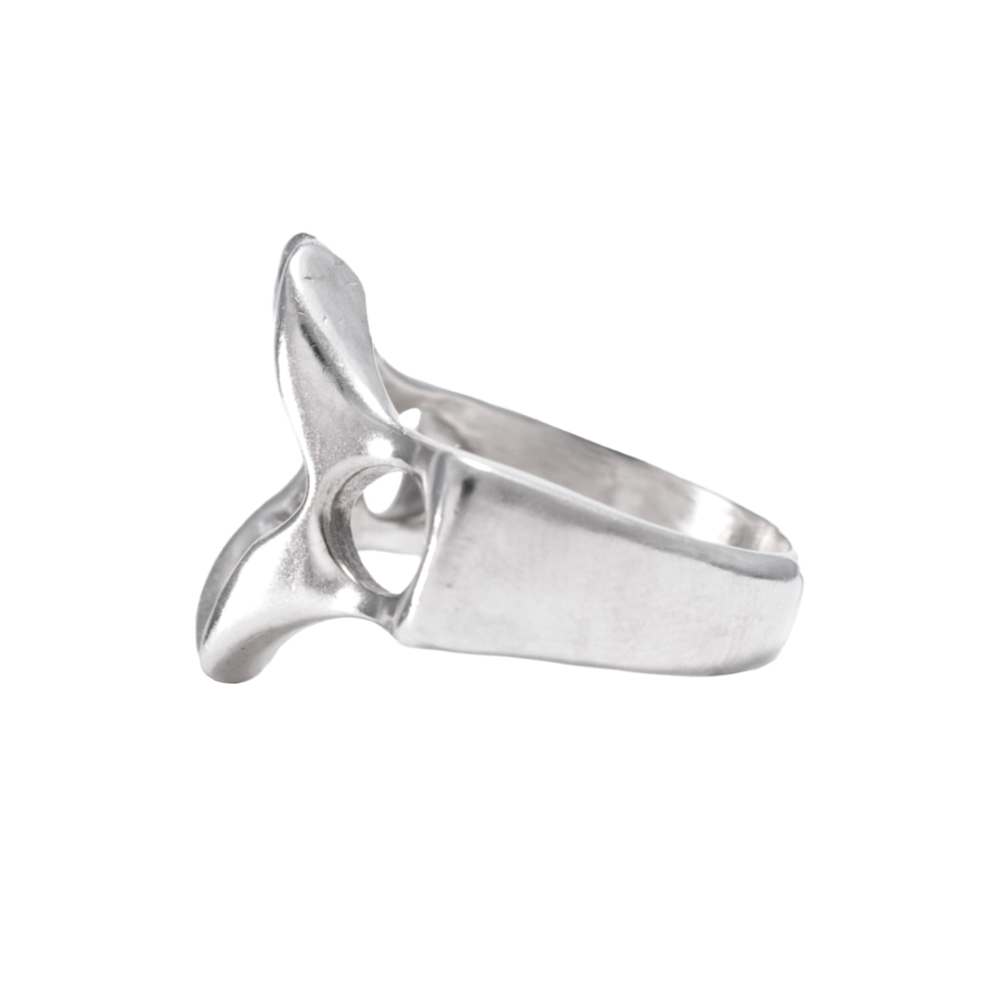 Beso Ring side view handmade in 925 Sterling Silver by BÚMBUNER
