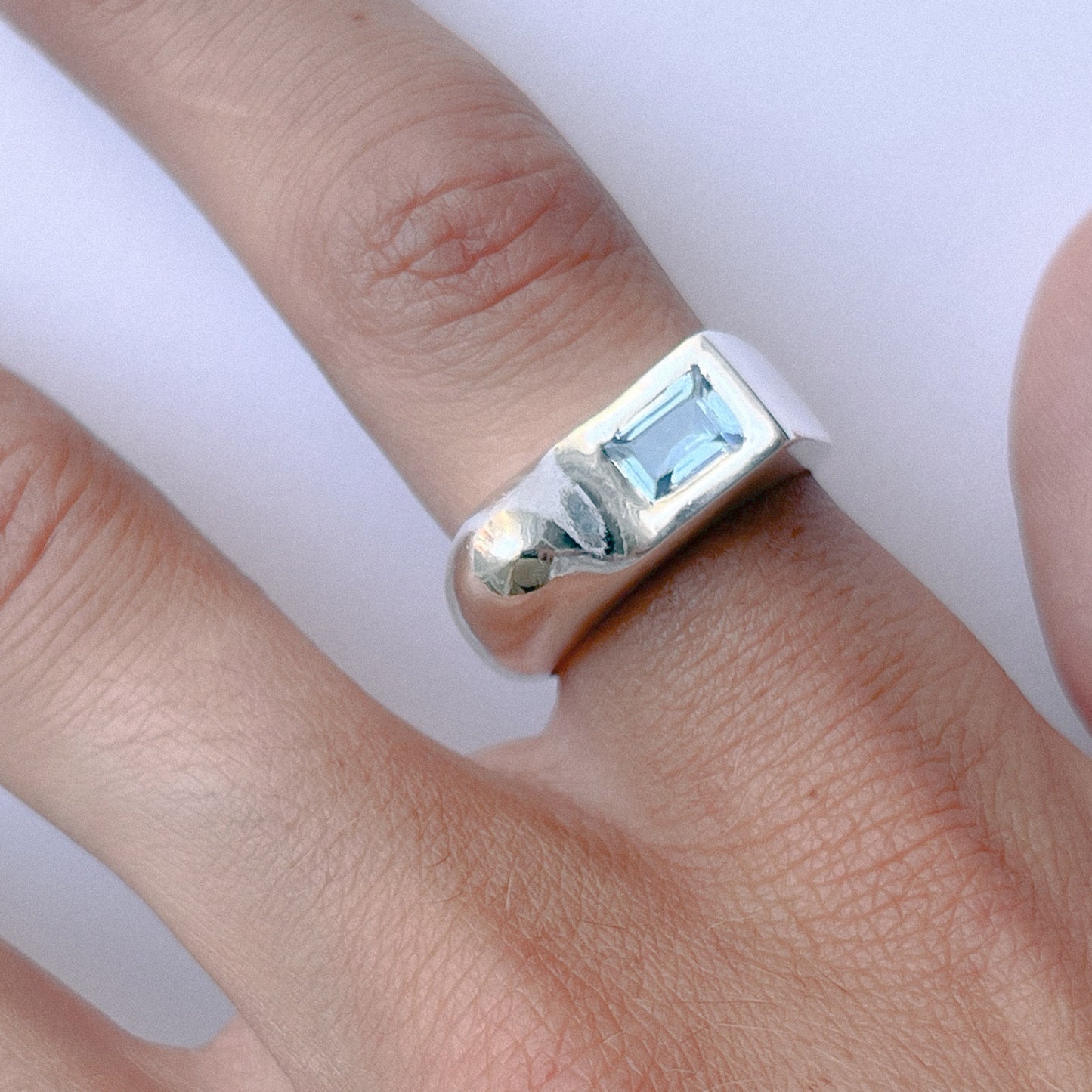 Cala Ring handmade in 925 Sterling Silver worn on finger by BÚMBUNER
