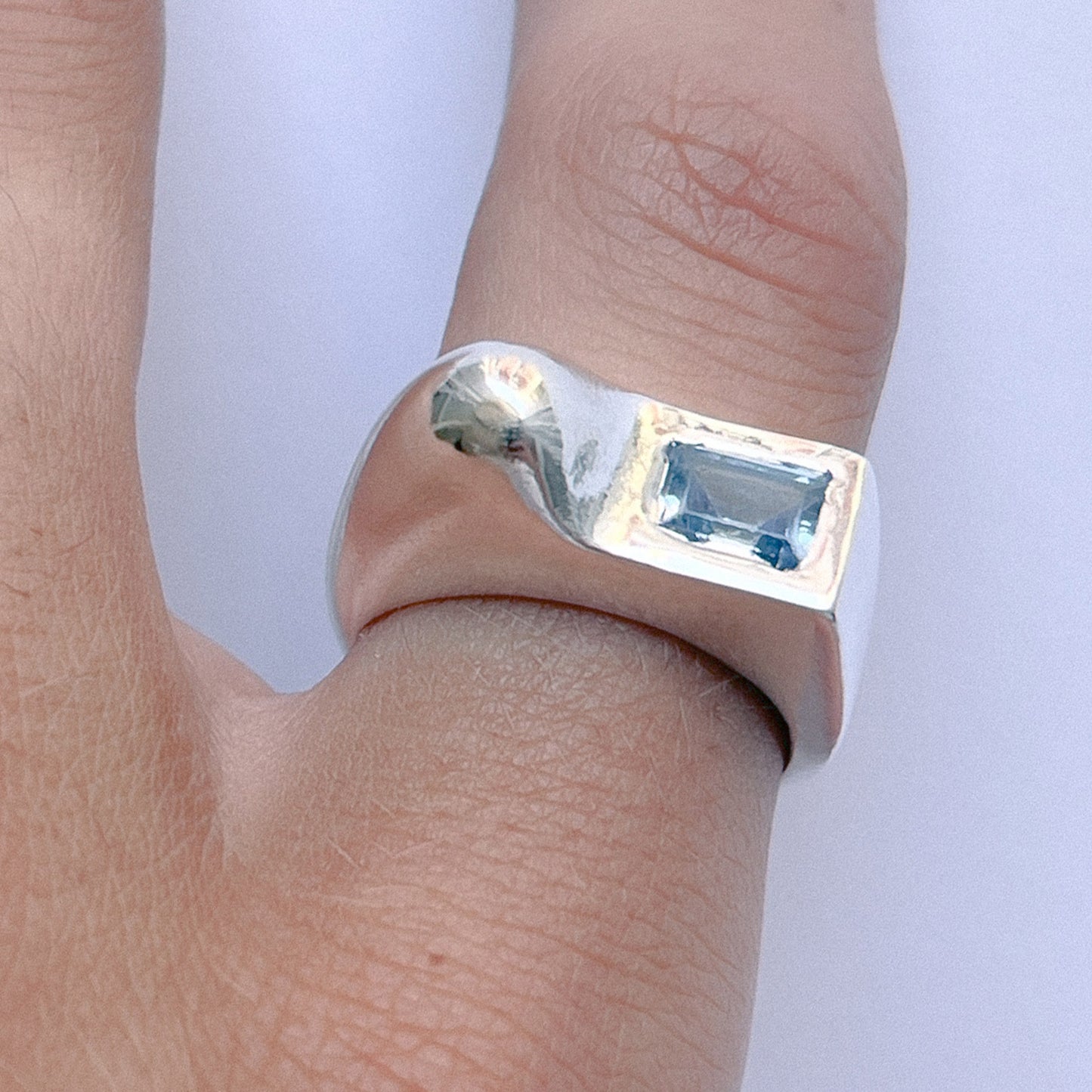 Cala Ring handmade in 925 Sterling Silver worn on finger by BÚMBUNER
