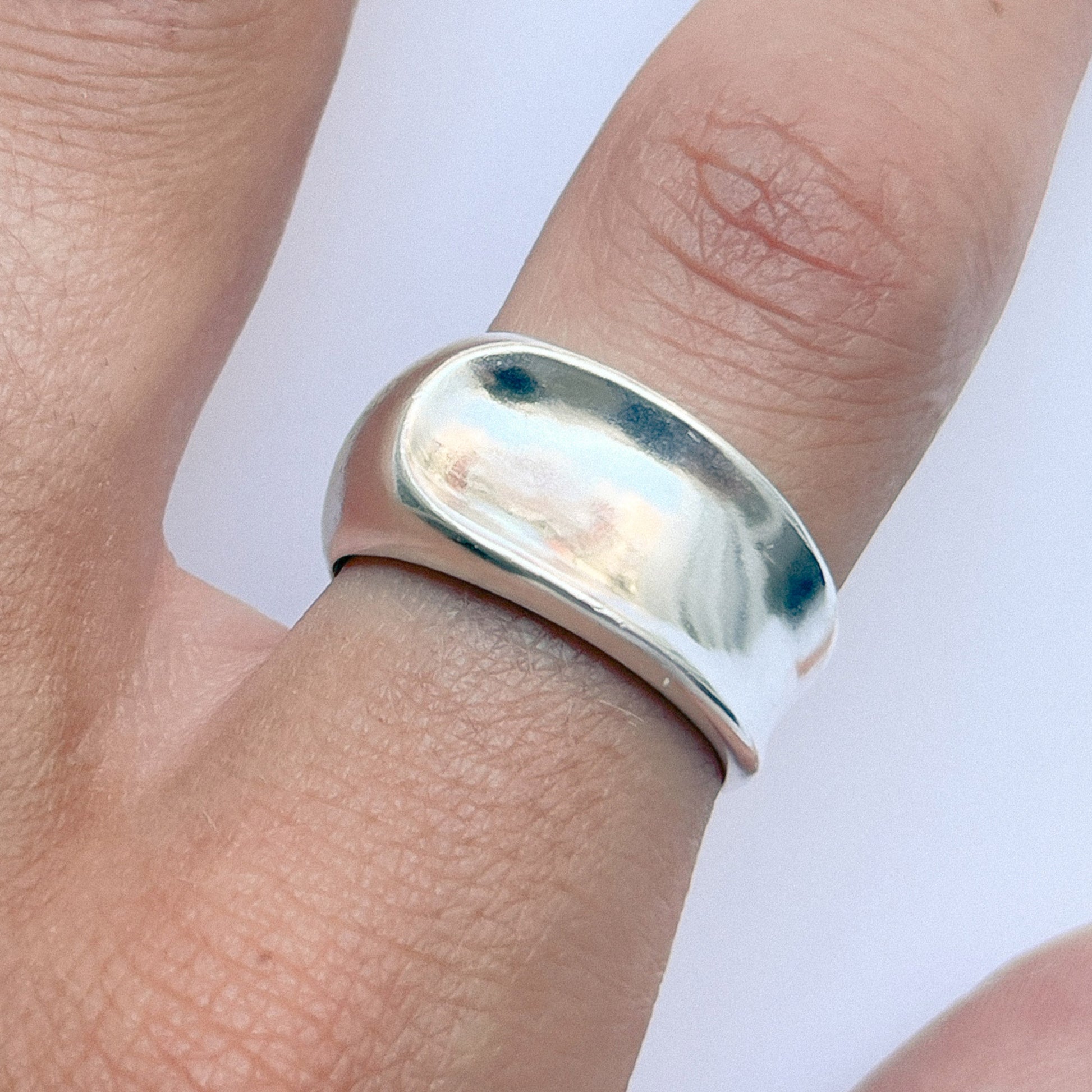 Limbo Ring handmade in 925 Sterling Silver worn on finger by BÚMBUNER
